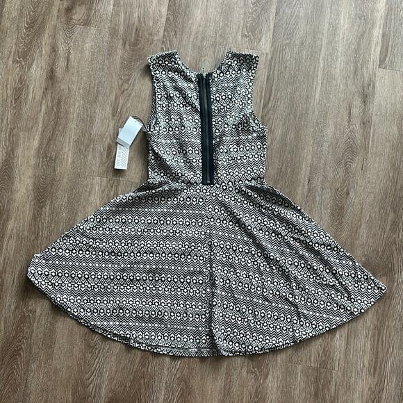 NWT Vans Stewart Dress Size Small Printed High Neck - Picture 5 of 5